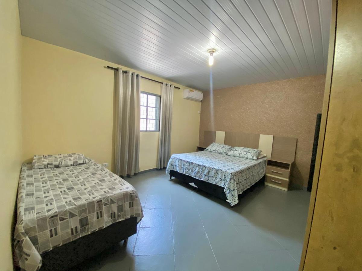 Casa Grande Com 2 Quartos E 1 *