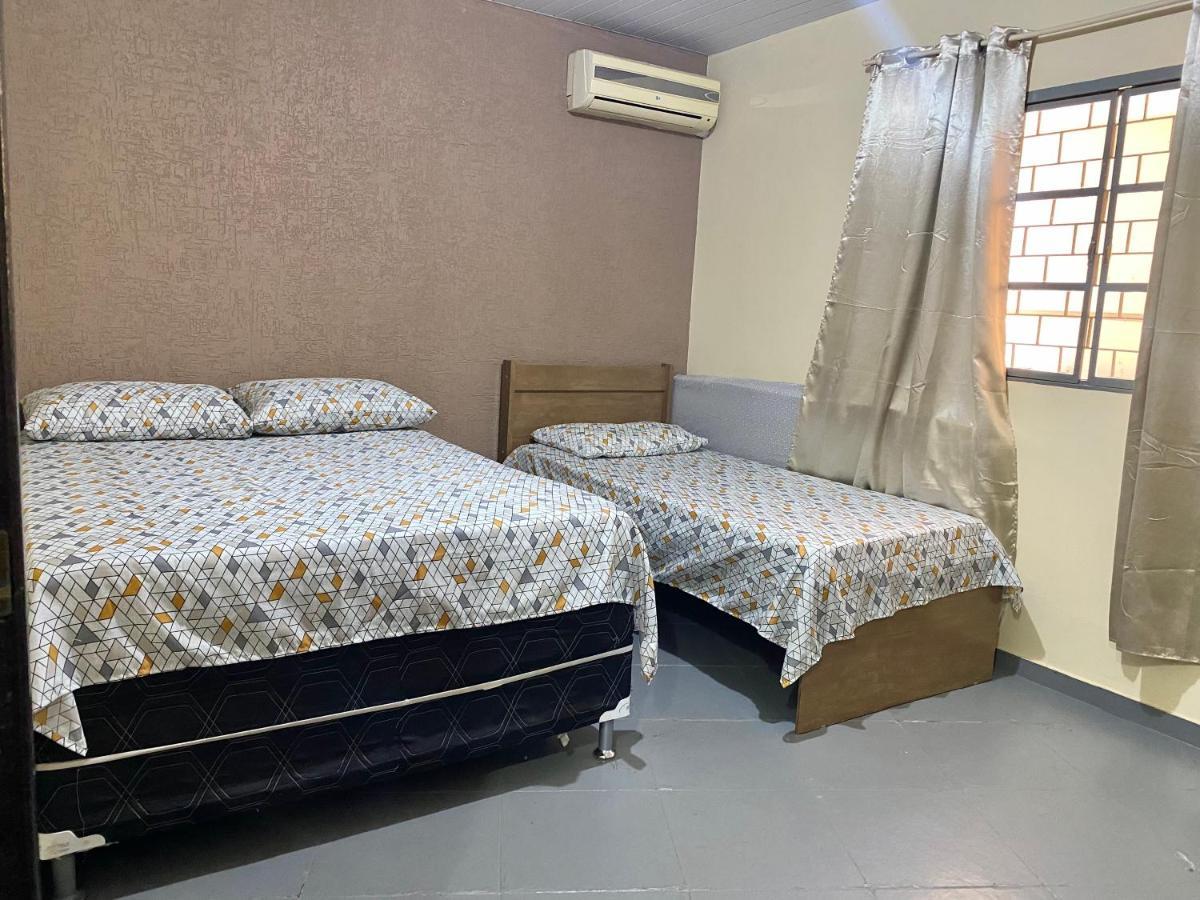 Casa Grande Com 2 Quartos E 1