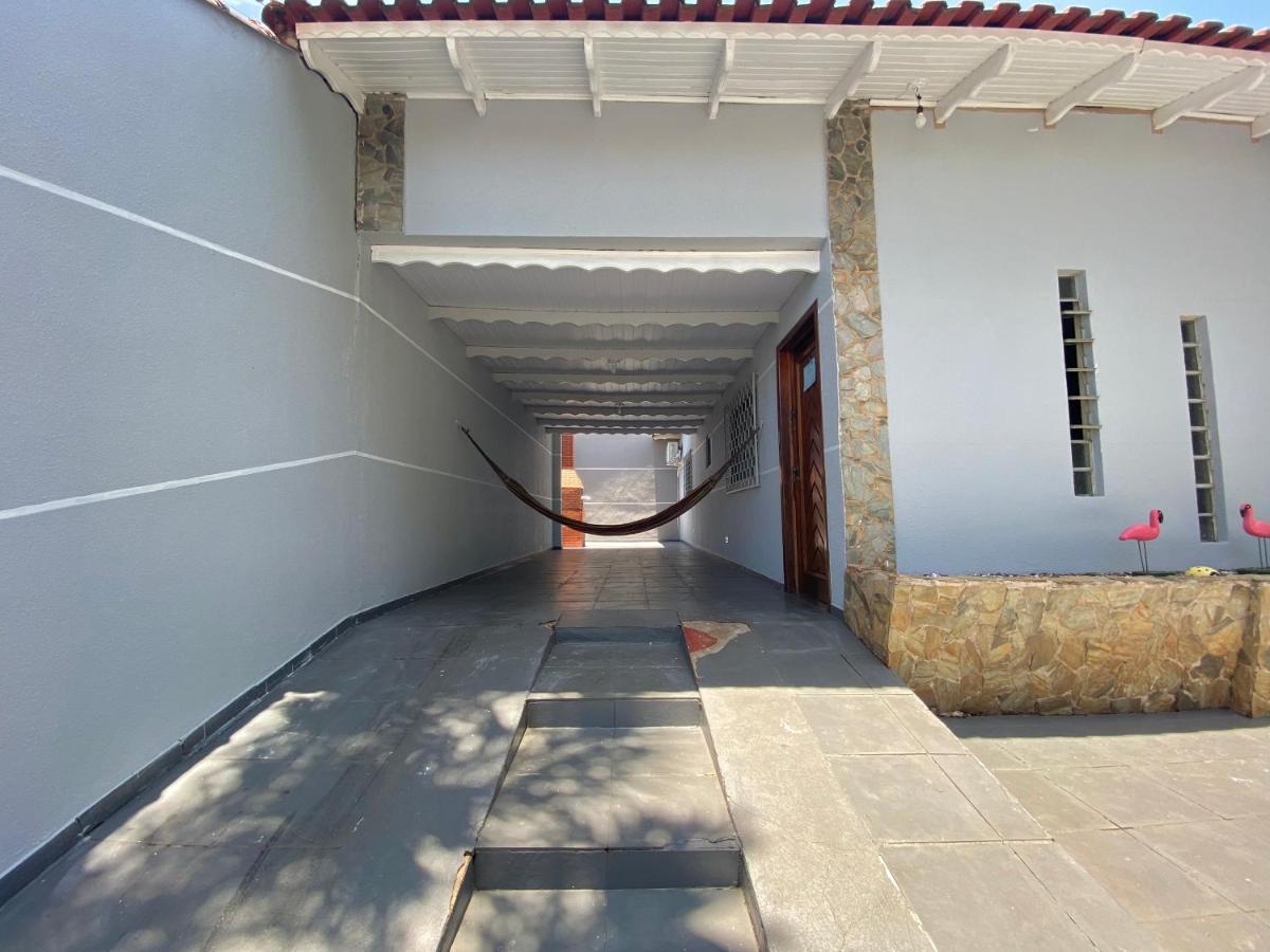 Casa Grande Com 2 Quartos E 1 *