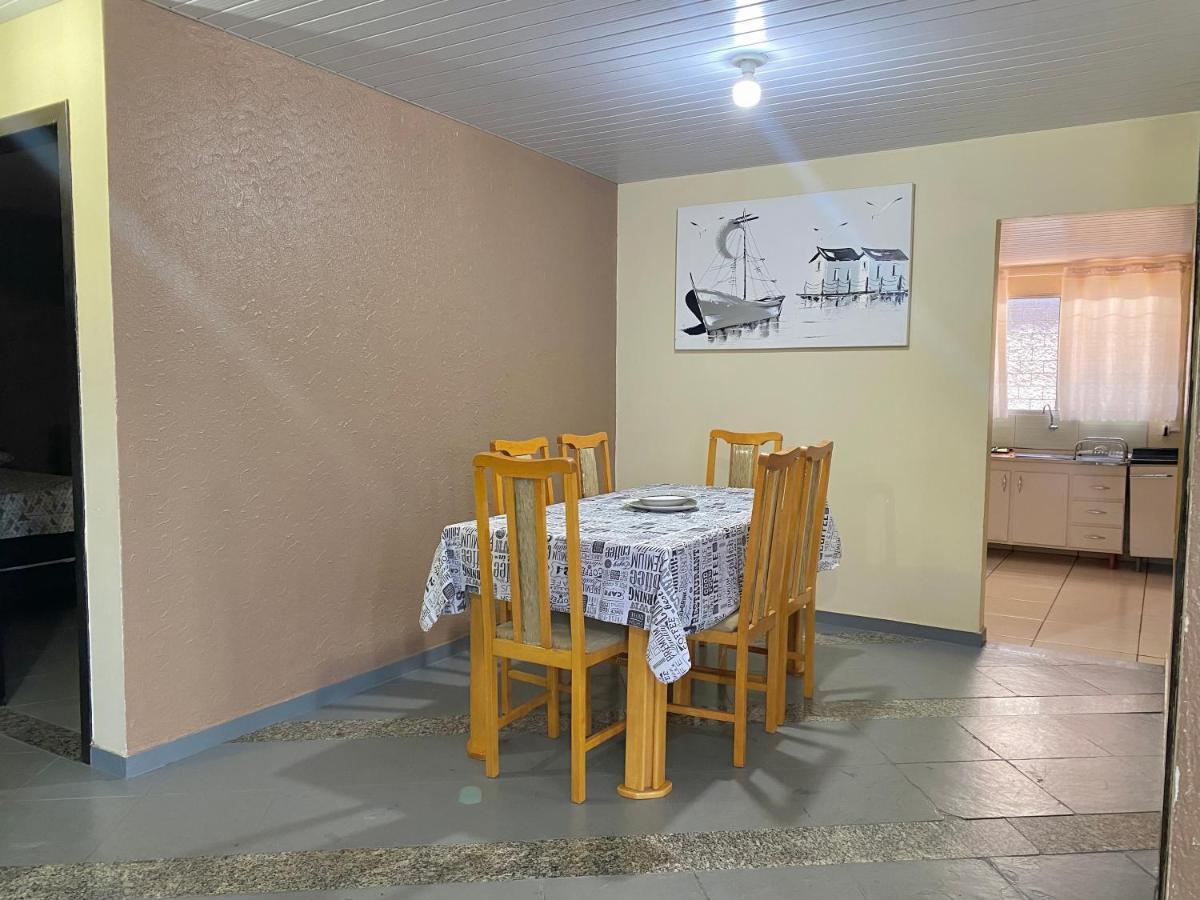 Casa Grande Com 2 Quartos E 1 *