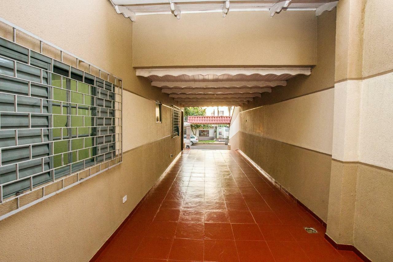 Casa Grande Com 2 Quartos E 1